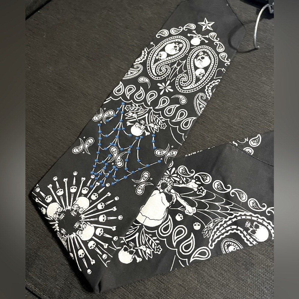 Black skull print bandanna embellished with blue rhinestones for riding 🏍️